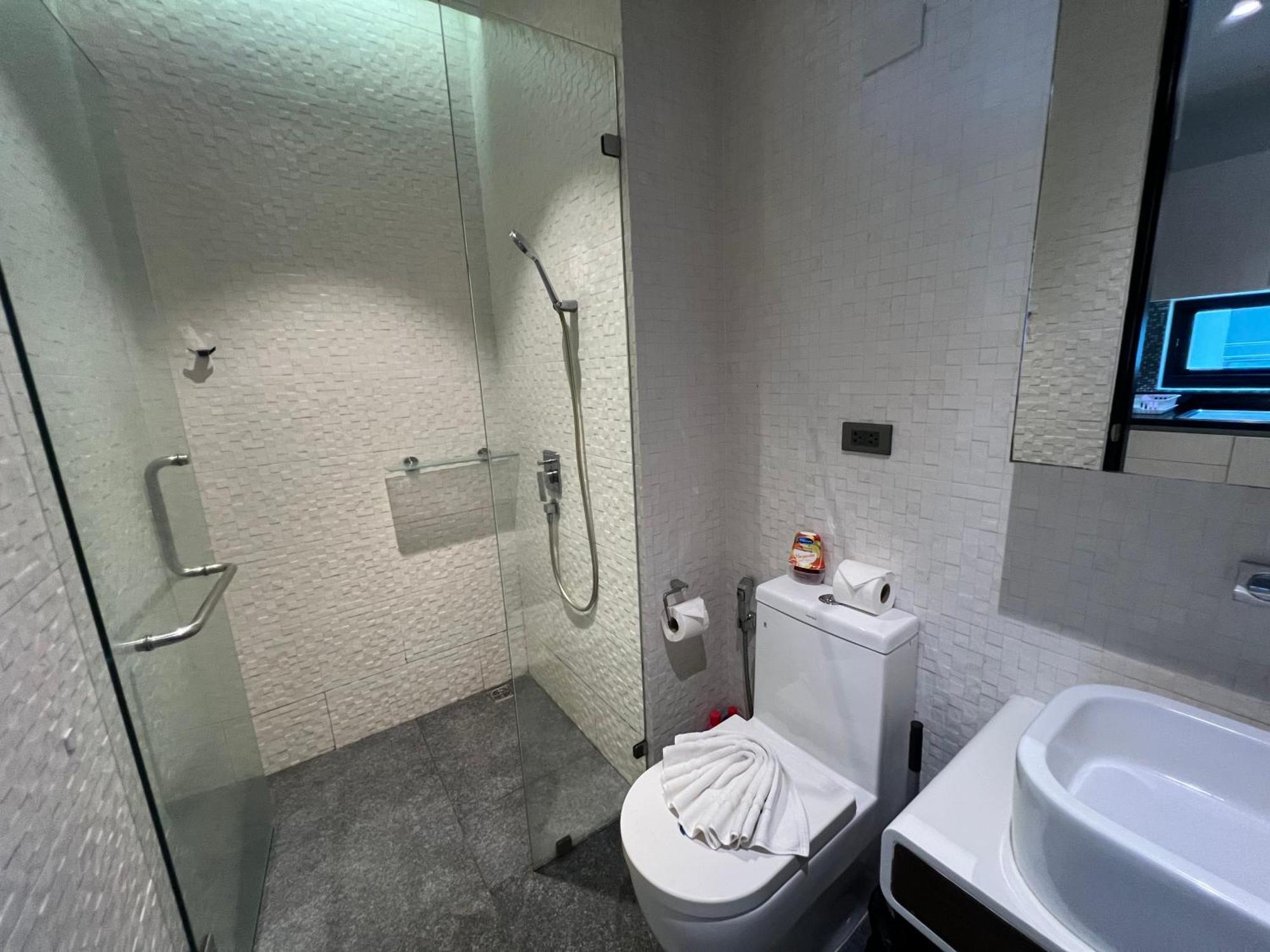 Naiharn Relife By Nataly Apartment Nai Harn Exterior photo